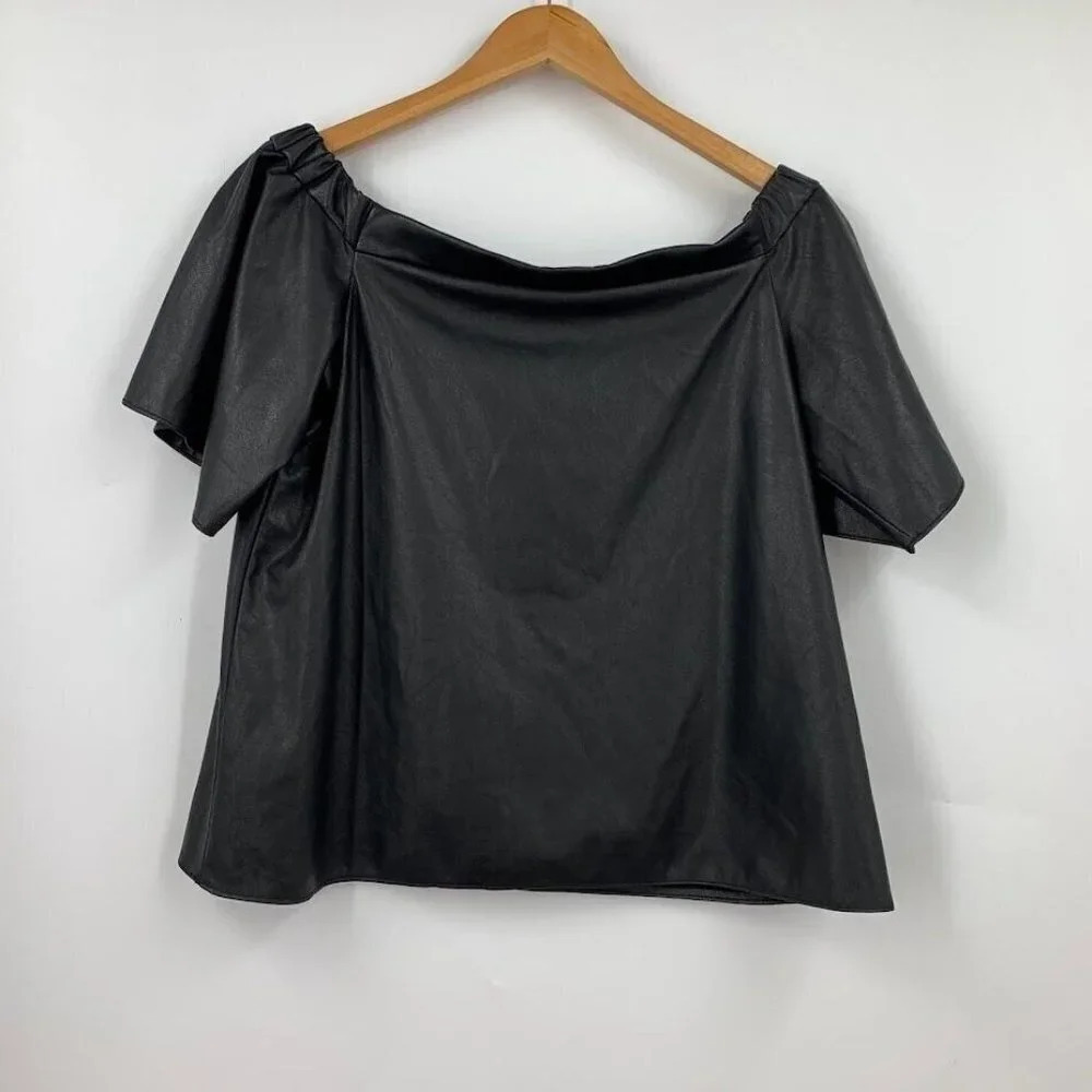 Bailey 44 Women's‎ Short Sleeve Off Shoulder Faux Leather Top Size M